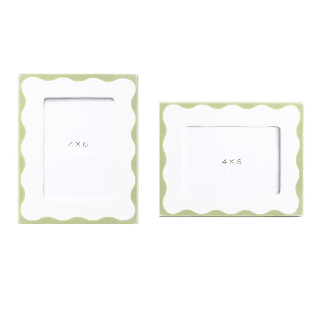 Customizable Scallop Picture Frame