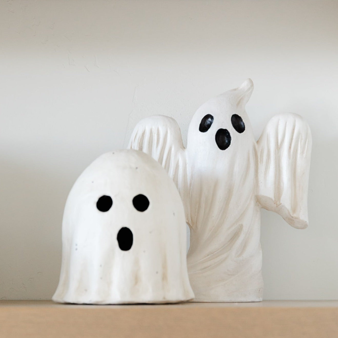 Bethany Lowe Surprised Ghost Luminary Medium Paper Mache