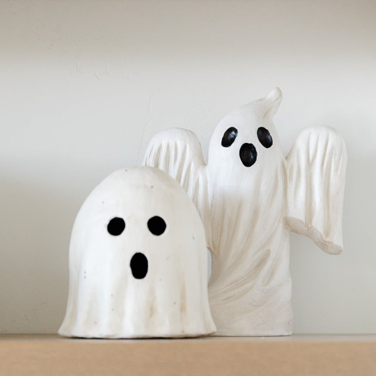Bethany Lowe Surprised Ghost Luminary Medium Paper Mache