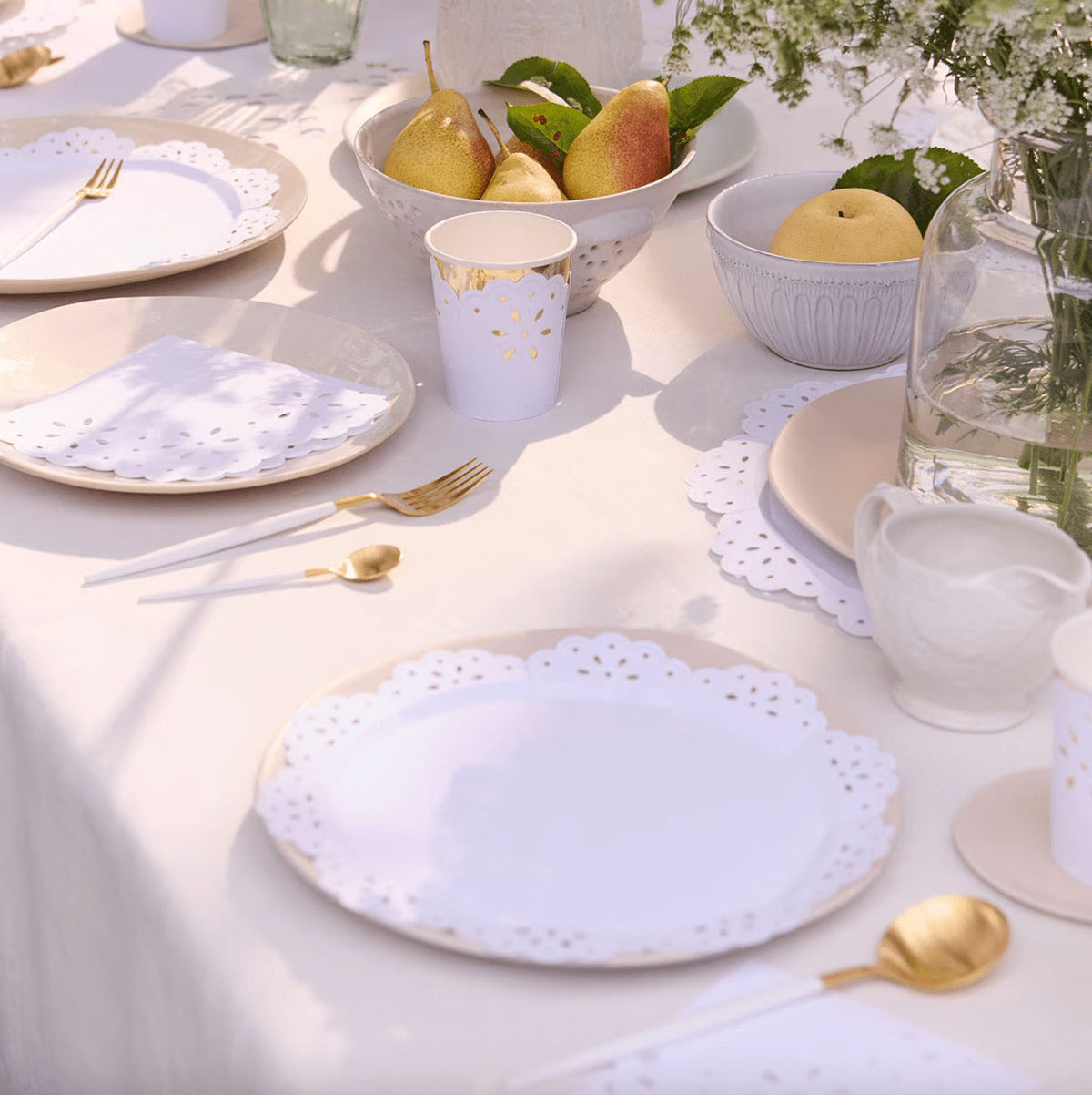 Broderie Anglaise Lace White Plates