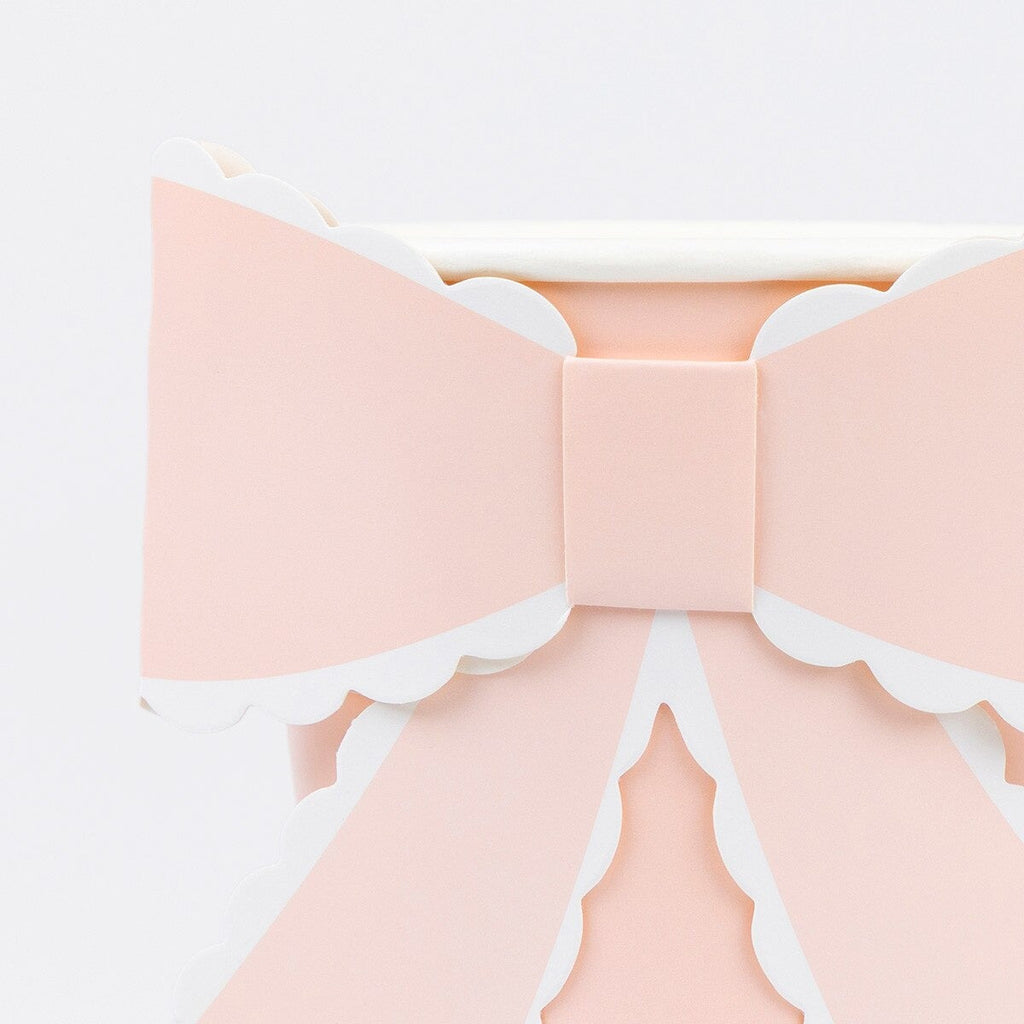 Scalloped Bow Cups