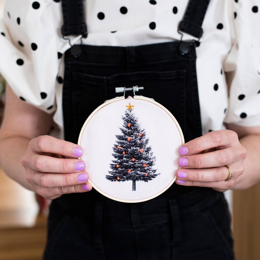 Christmas Tree Embroidery Hoop Kit: Light Blue