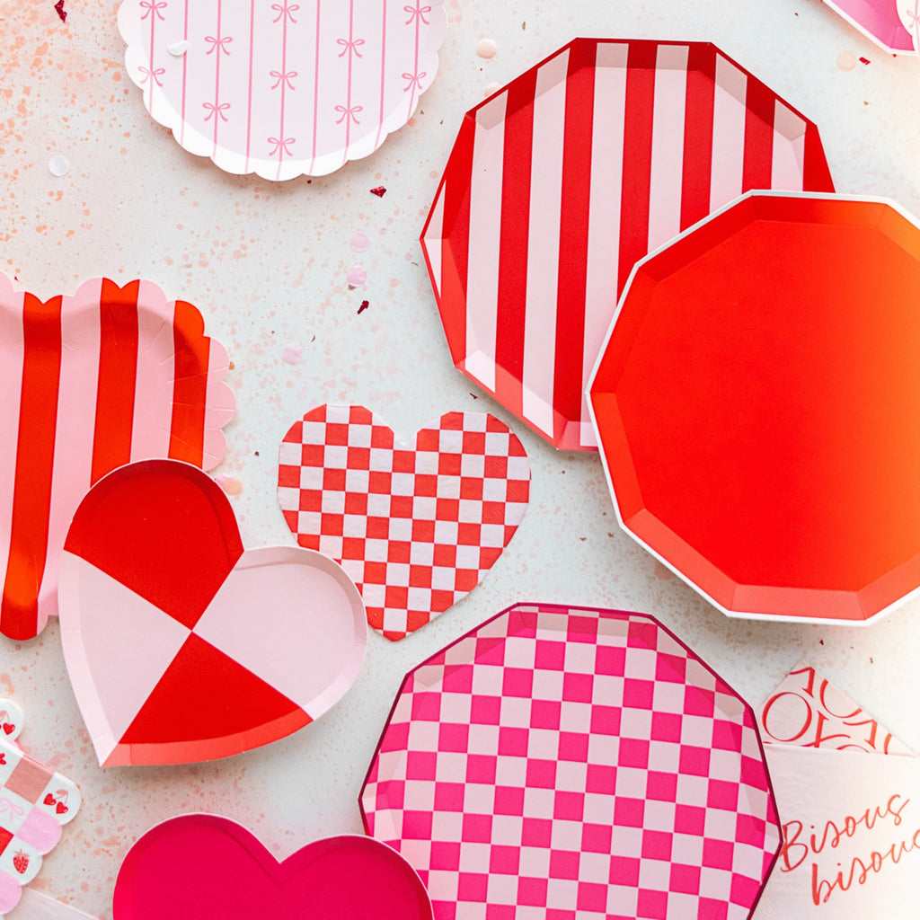 Haute Pink Signature Checker Large Plates