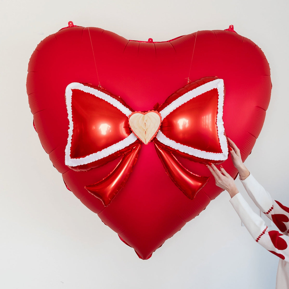 Red Bow Foil Balloon