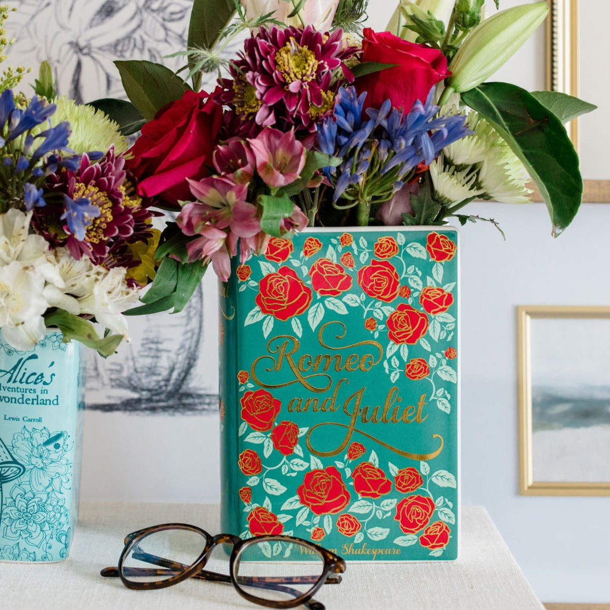 Romeo and Juliet Large Book Vase