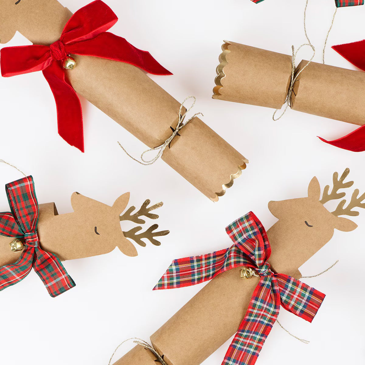Plaid & Velvet Bow Reindeer Christmas Crackers