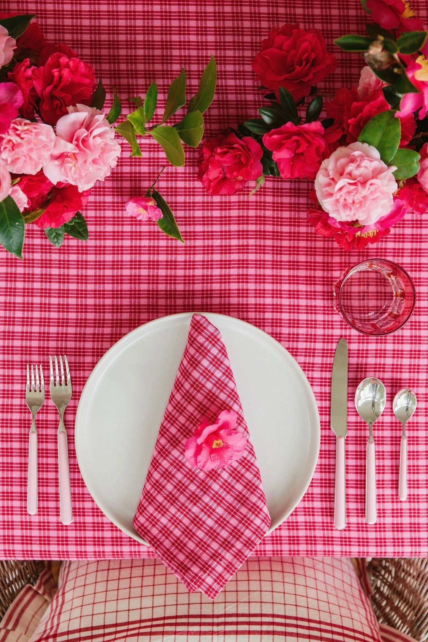 Katherine Plaid Valentine Tablecloth