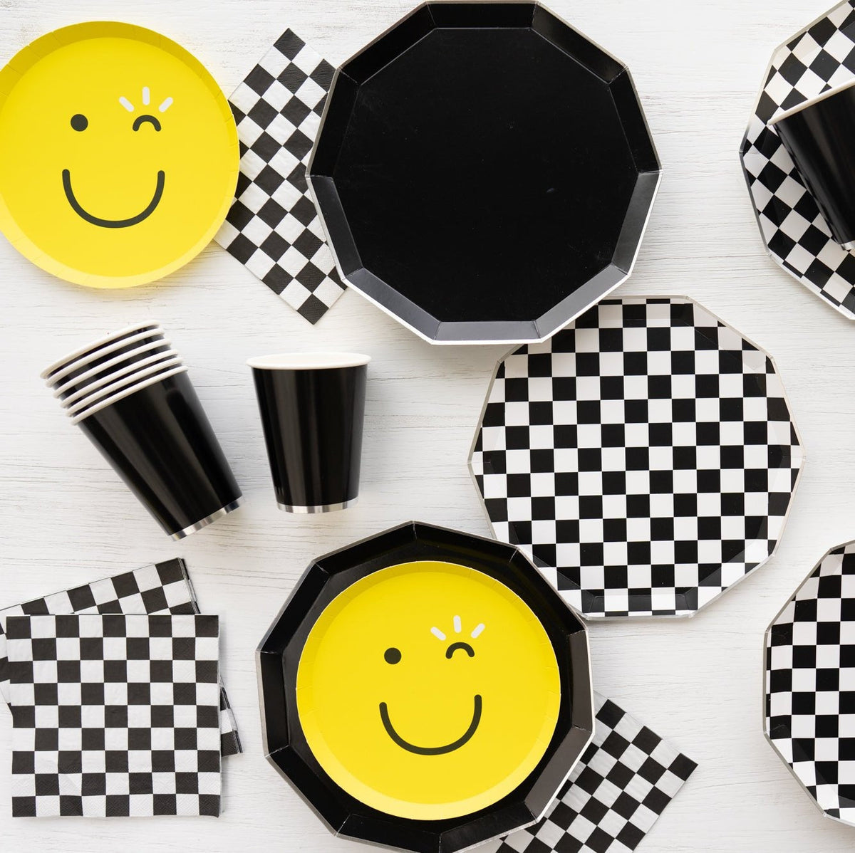 Black & White Signature Checker Large Plates