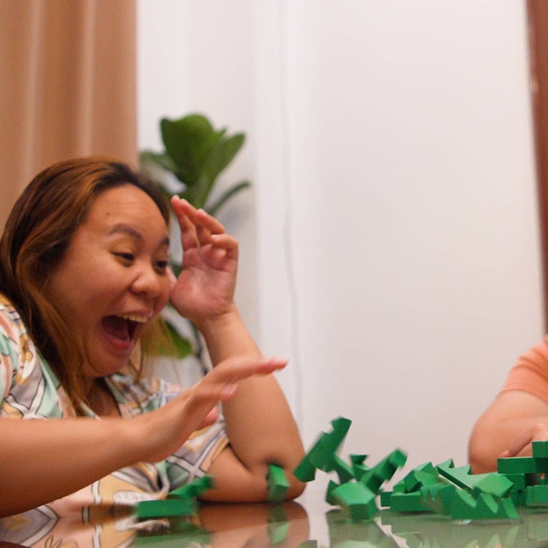 Christmas Tree Stacking Game