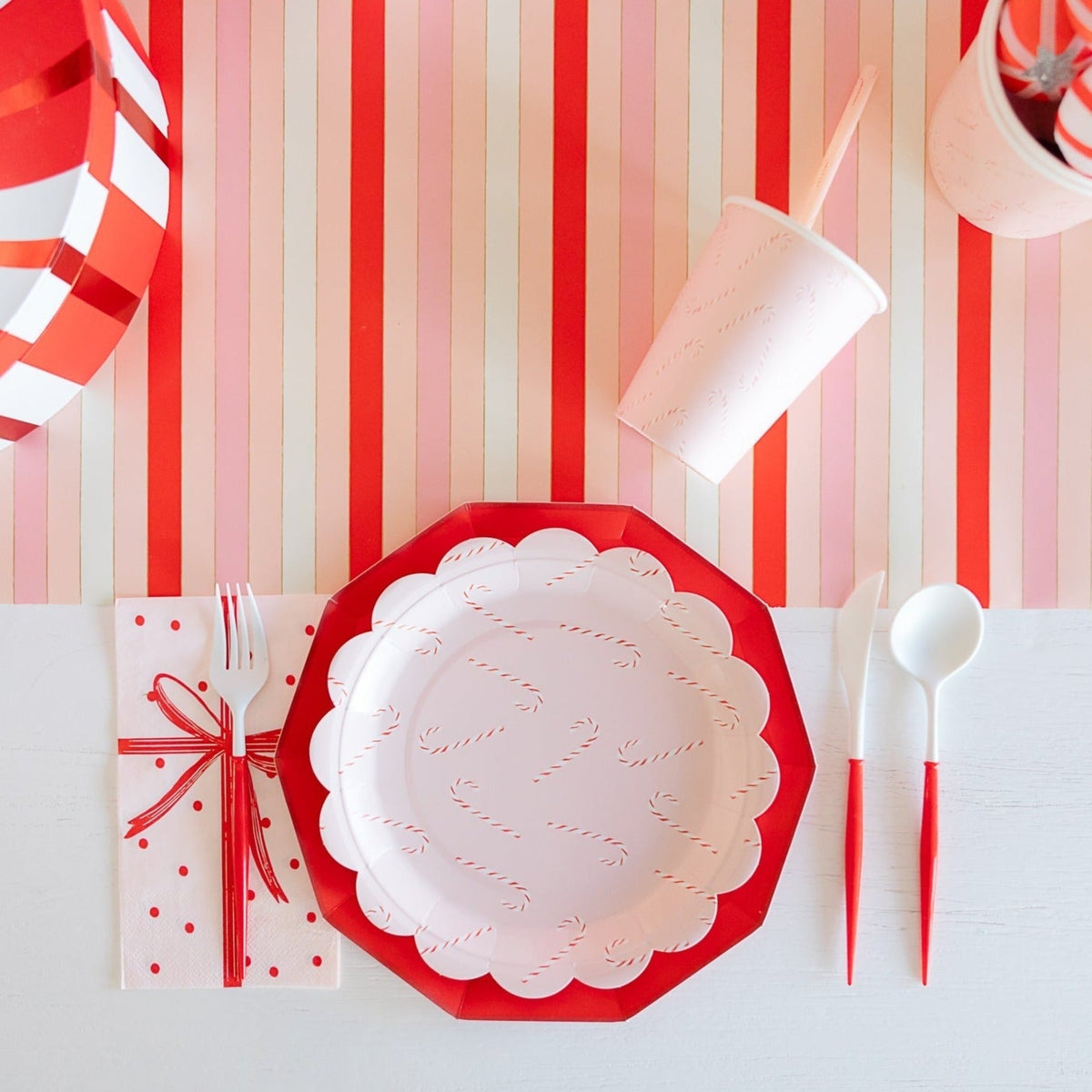 Cherry Red Signature Large Plates