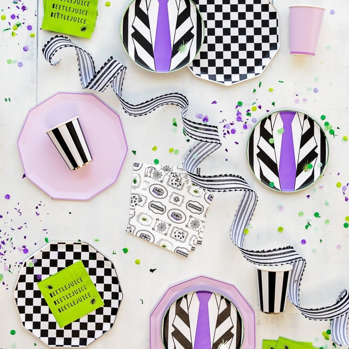 Black & White Signature Checker Large Plates