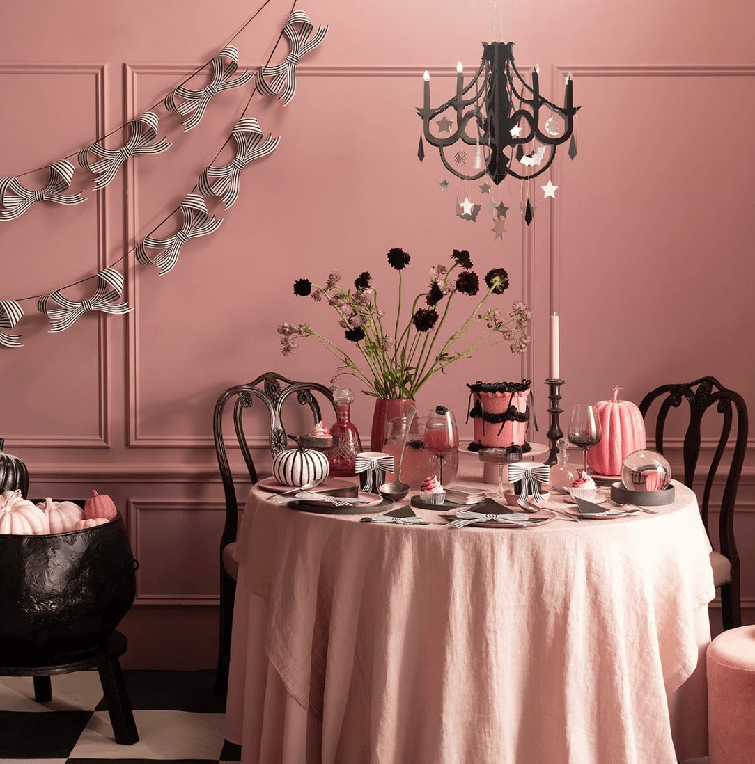 Black & White Stripy Bow Garland