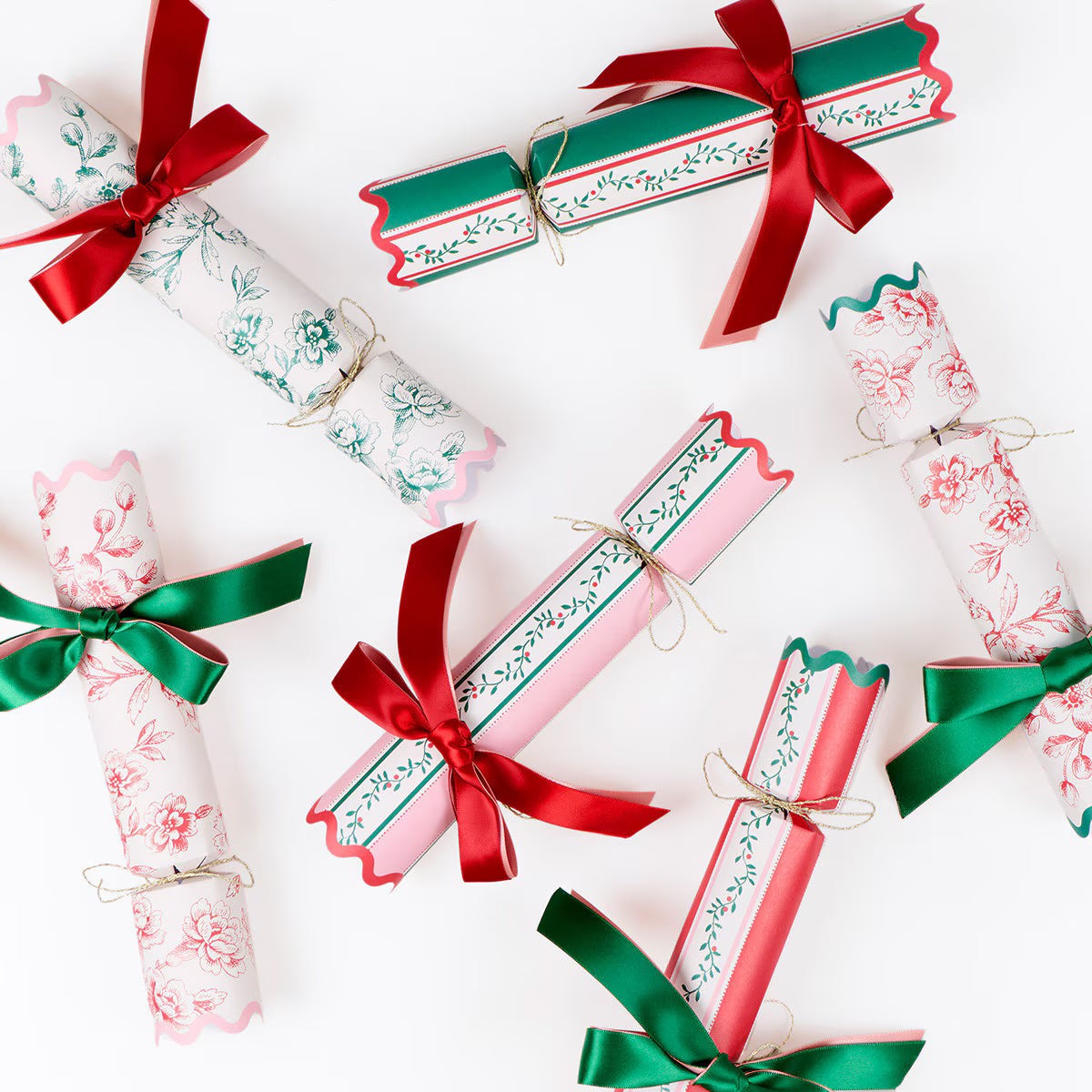 Toile De Jouy Christmas Crackers