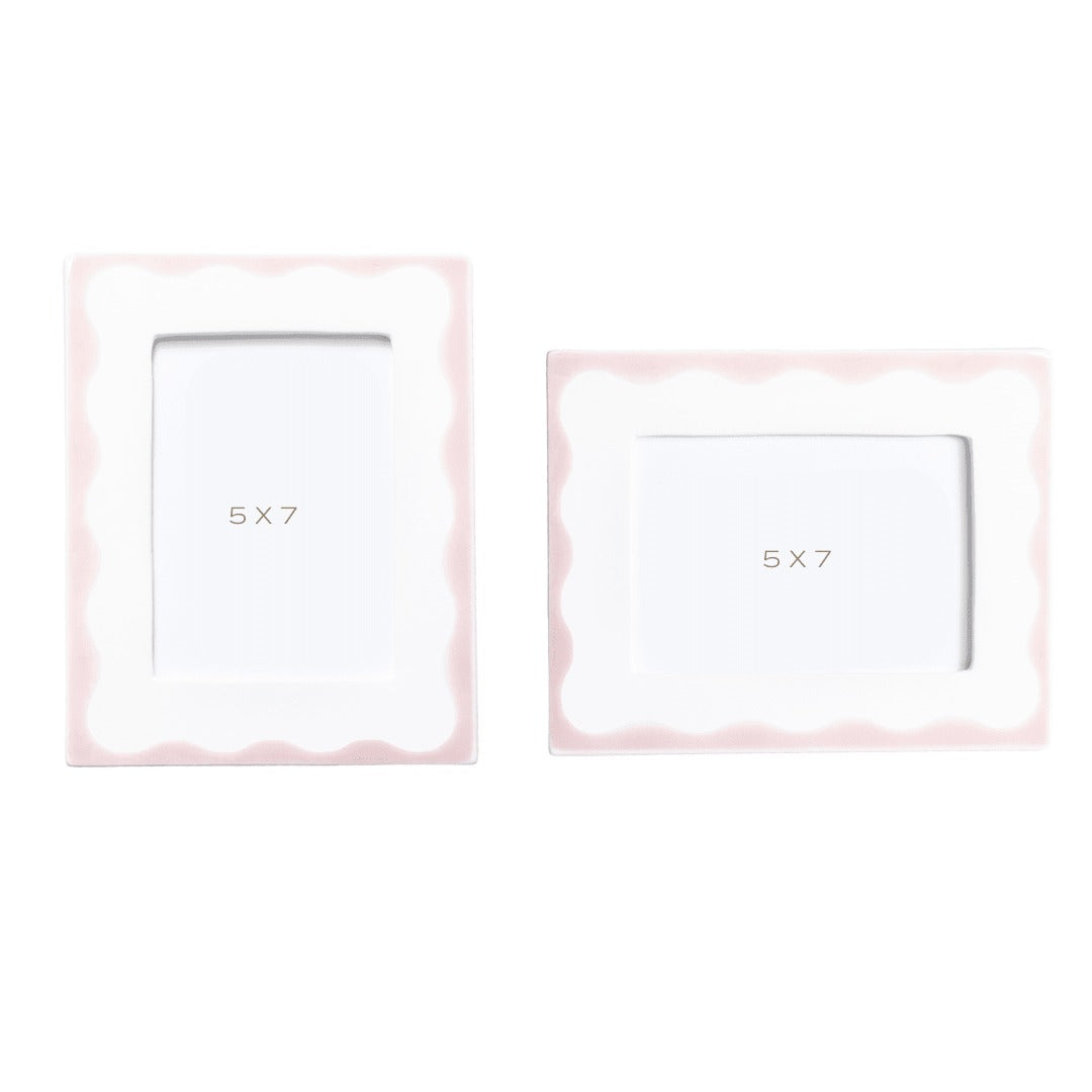 Customizable Scallop Picture Frame