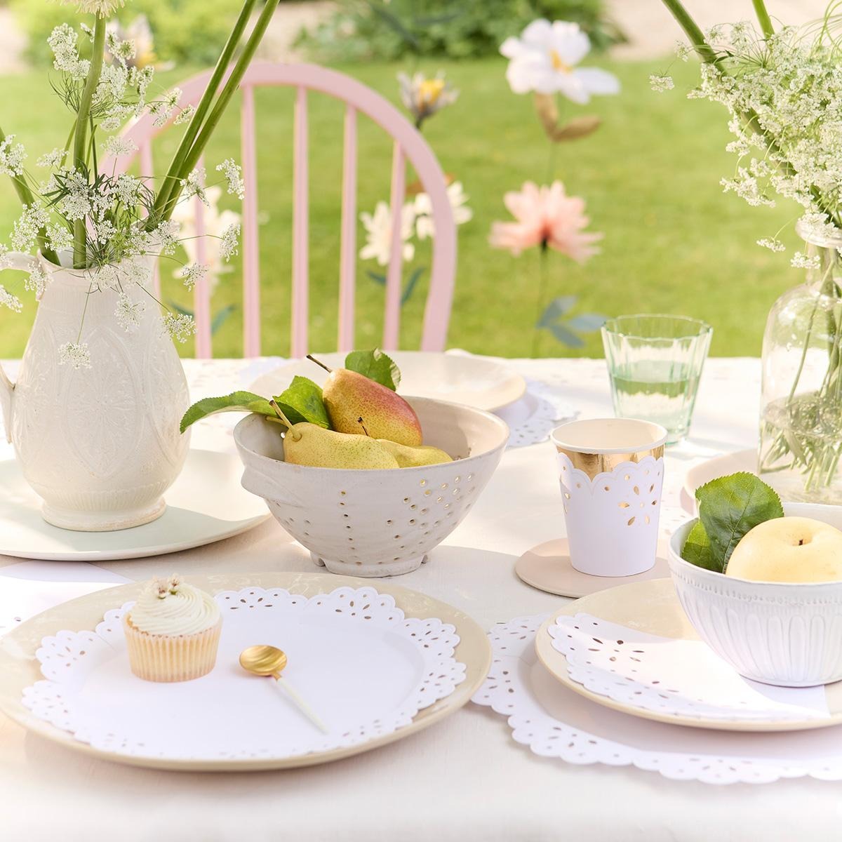Broderie Anglaise Lace White Plates