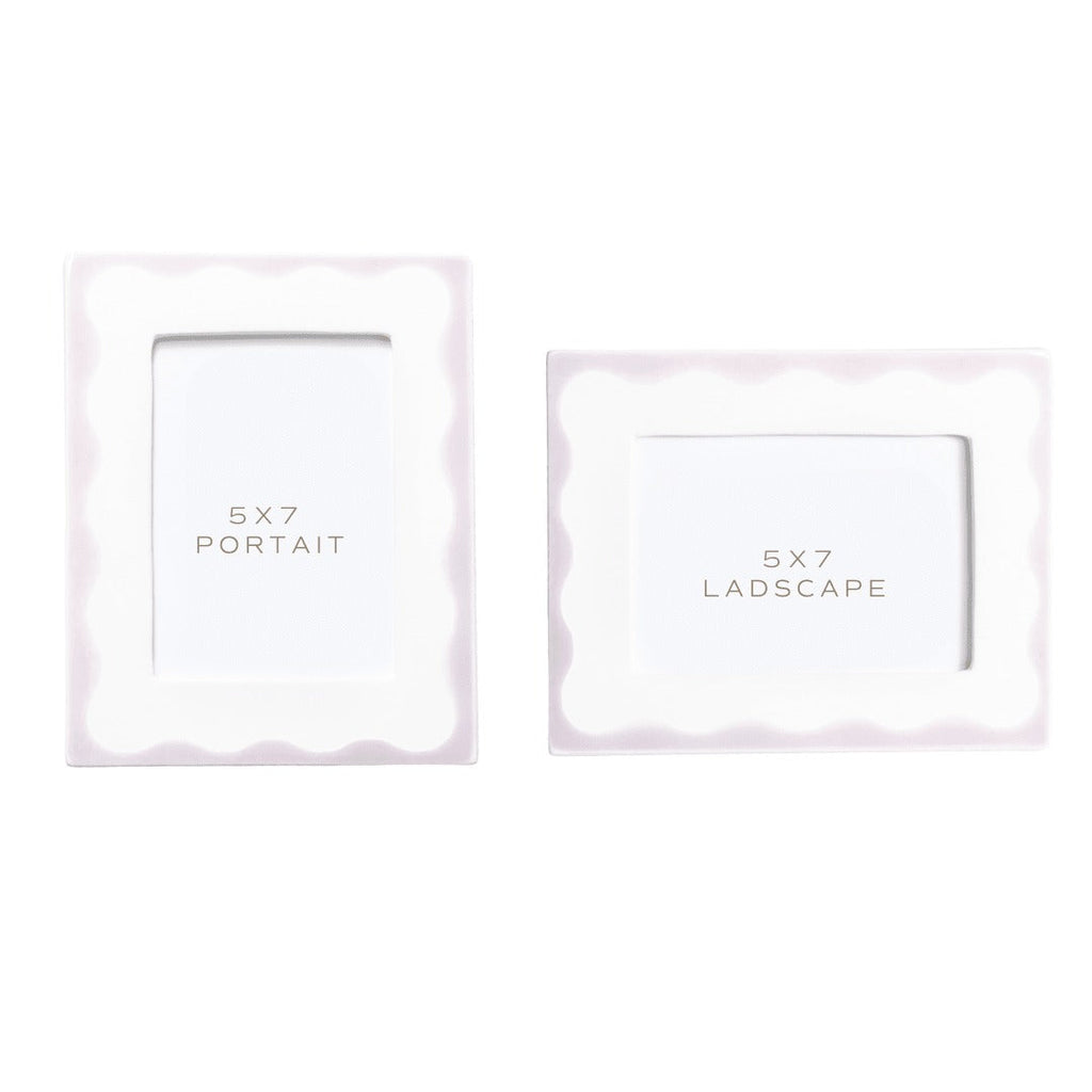 Customizable Scallop Picture Frame