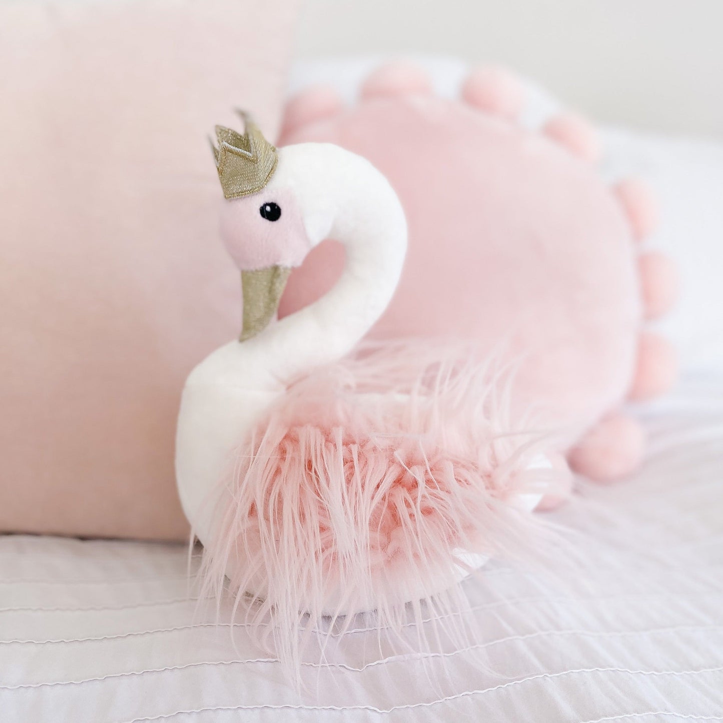 Sissi Swan Plush Toy by Mon Ami