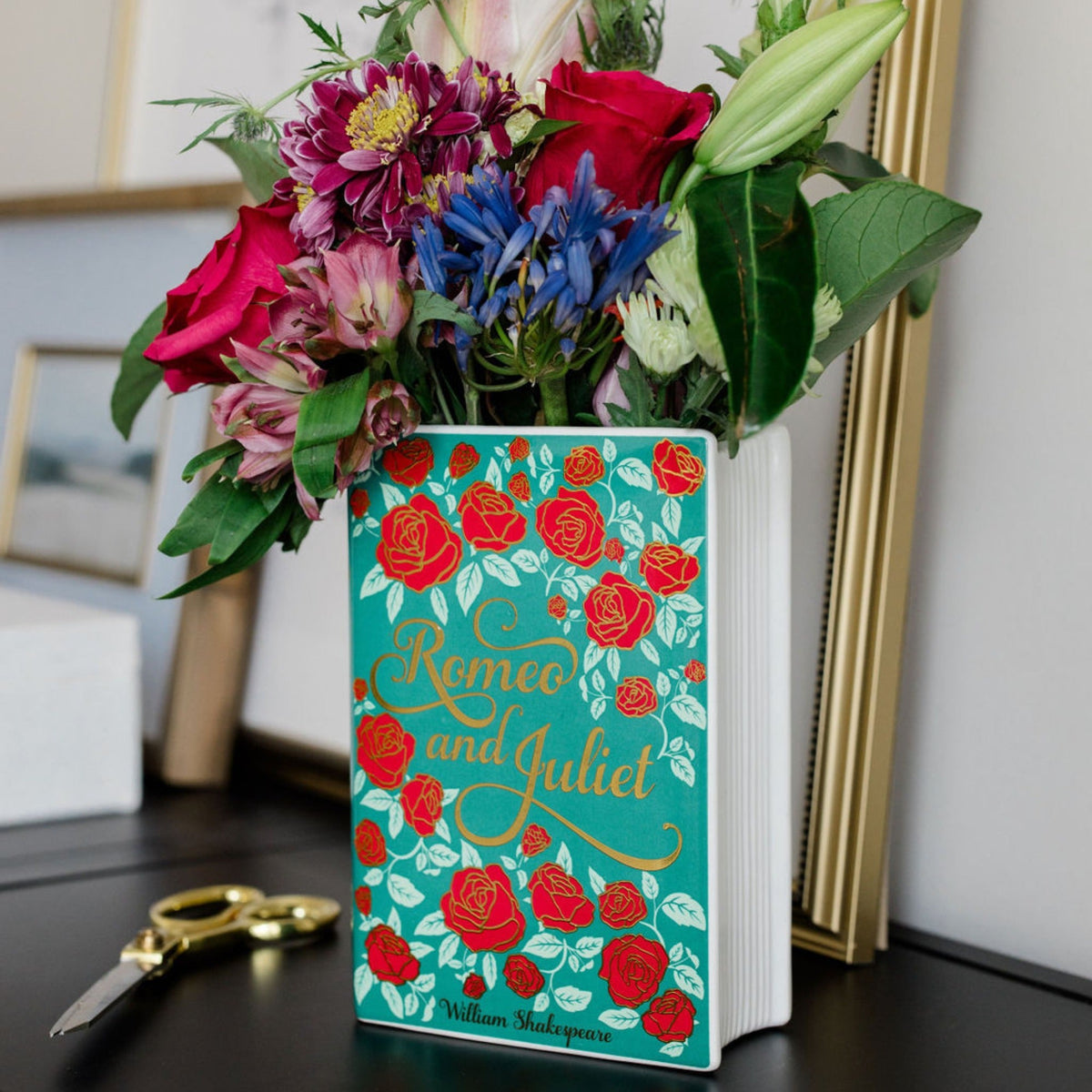 Romeo and Juliet Large Book Vase